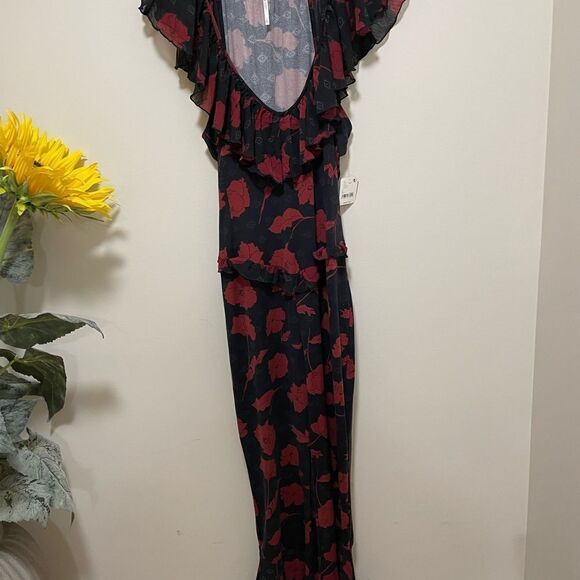 Free PeopleAustyn one piece in black jumpsuit size L
MWT retail $168 - Picture 8 of 9